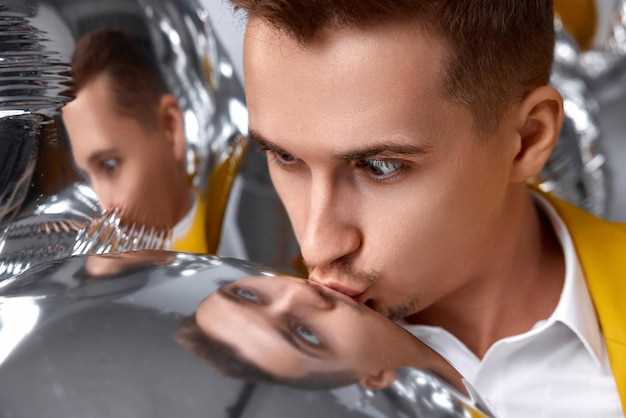 Если ручка внутри не доступна: ручное открытие через боковые отверстия