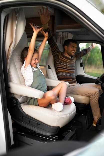 Особенности сидений для грузовых и пассажирских версий Ford Transit