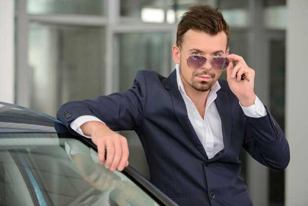 Процесс демонтажа старых очков