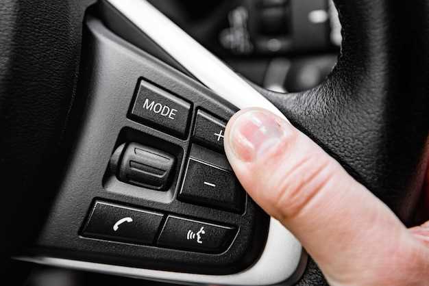 Тип и назначение реле 215 в системе автомобиля Audi 100